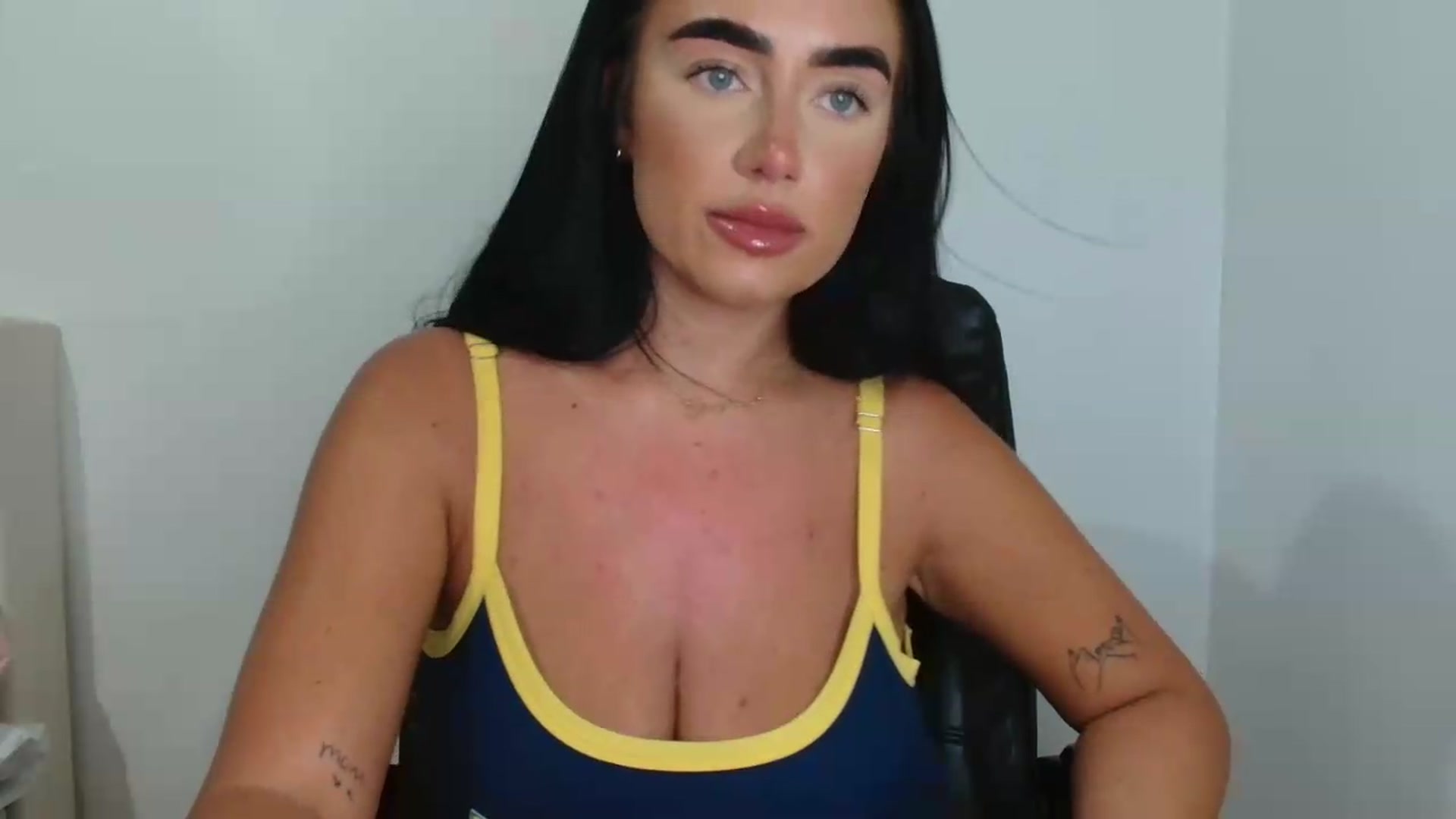 Gallery image thumbnail from ElleBloom's myfreecams stream on, 07/22/2026, 11:34 image 4 of 20