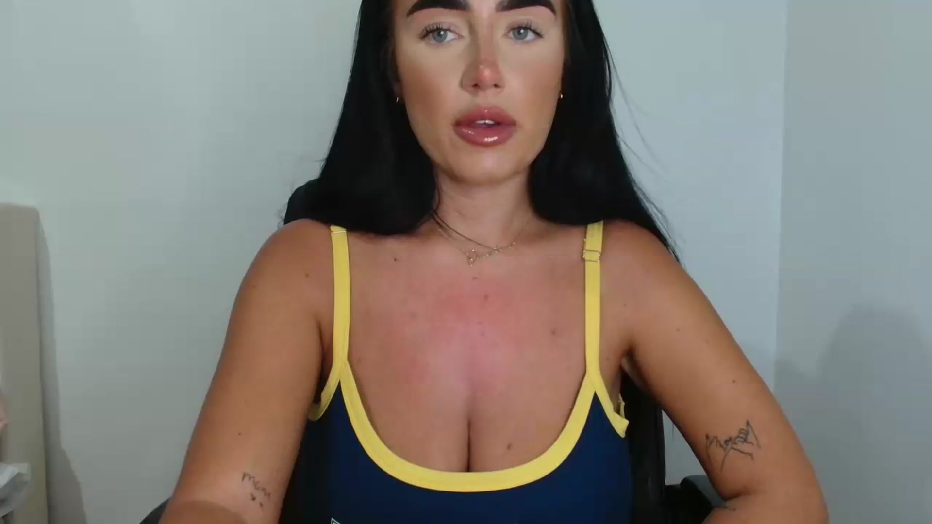 Gallery image thumbnail from ElleBloom's myfreecams stream on, 07/22/2026, 11:34 image 5 of 20
