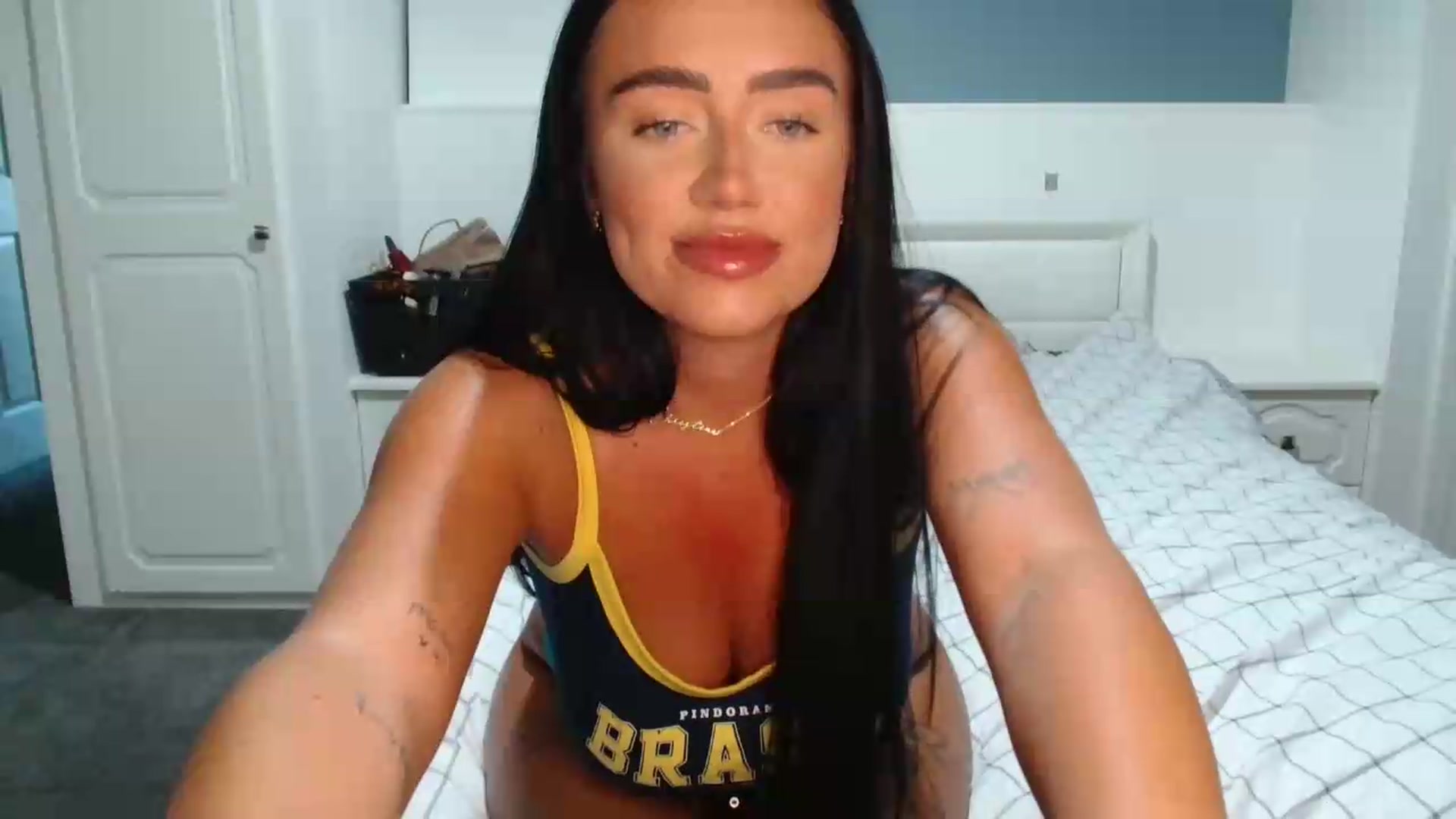 Gallery image thumbnail from ElleBloom's myfreecams stream on, 08/01/2026, 19:01 image 16 of 20