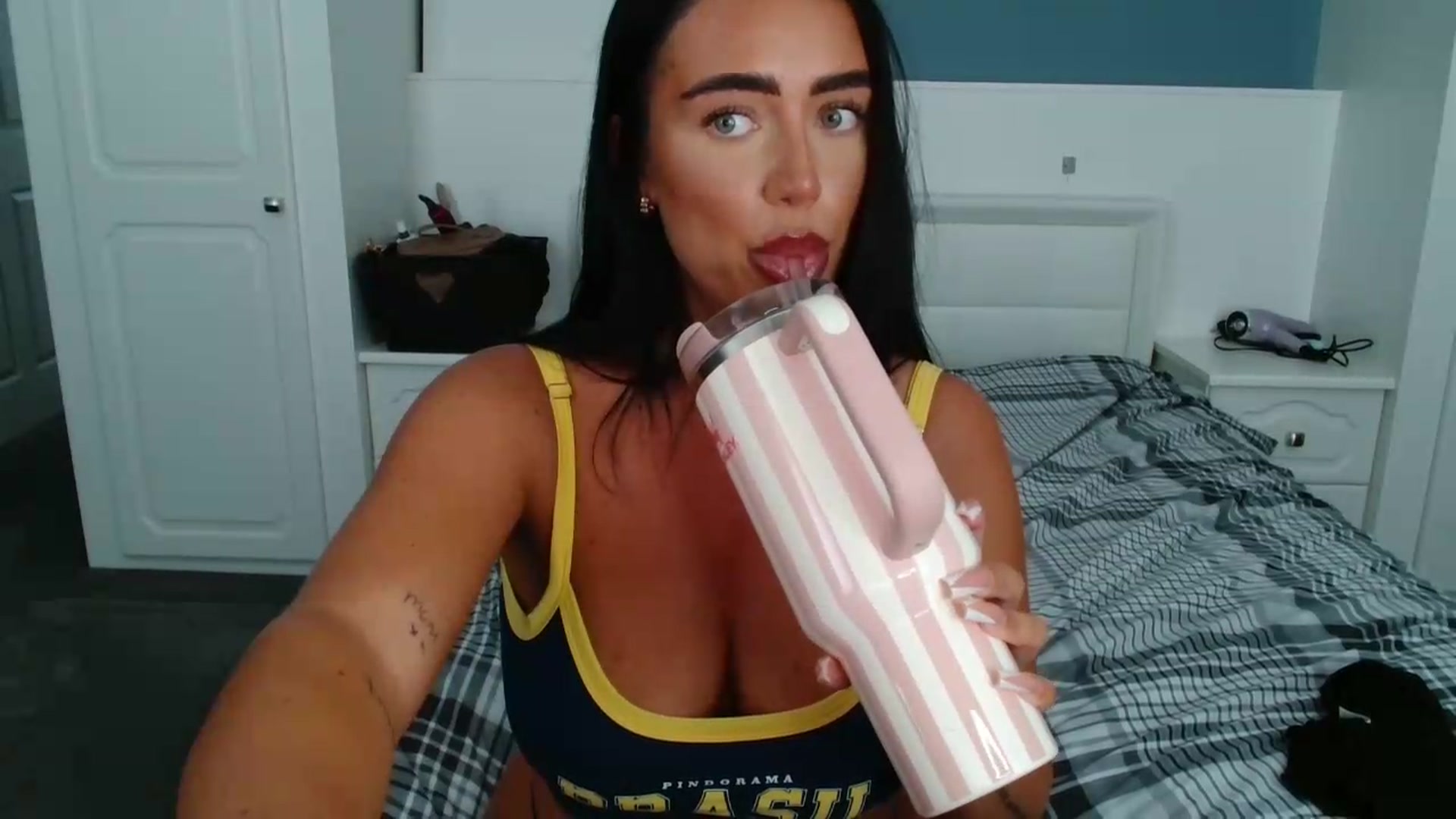 Gallery image thumbnail from ElleBloom's myfreecams stream on, 08/03/2026, 12:47 image 2 of 20