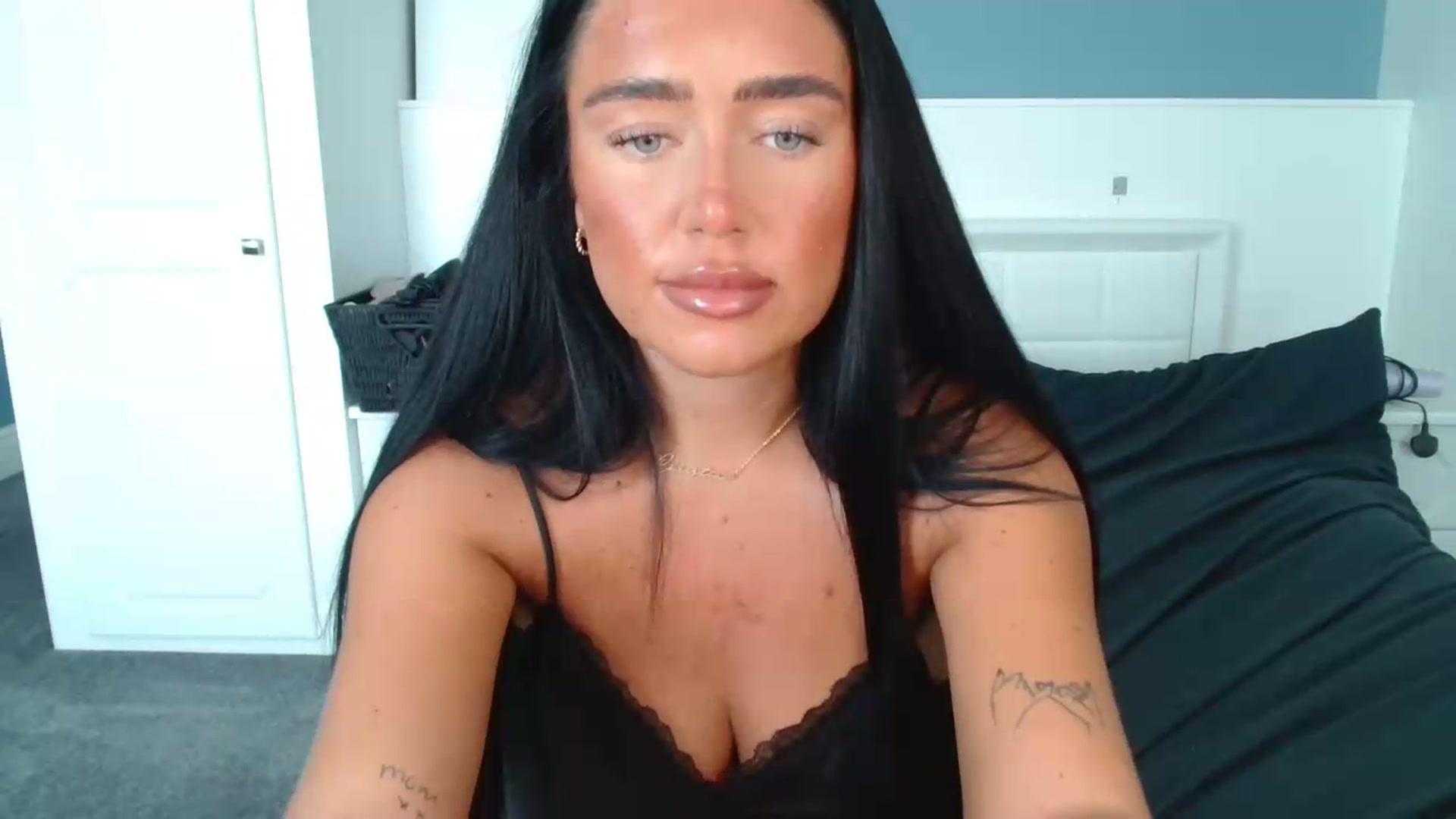 Gallery image thumbnail from ElleBloom's myfreecams stream on, 08/20/2026, 15:16 image 6 of 20