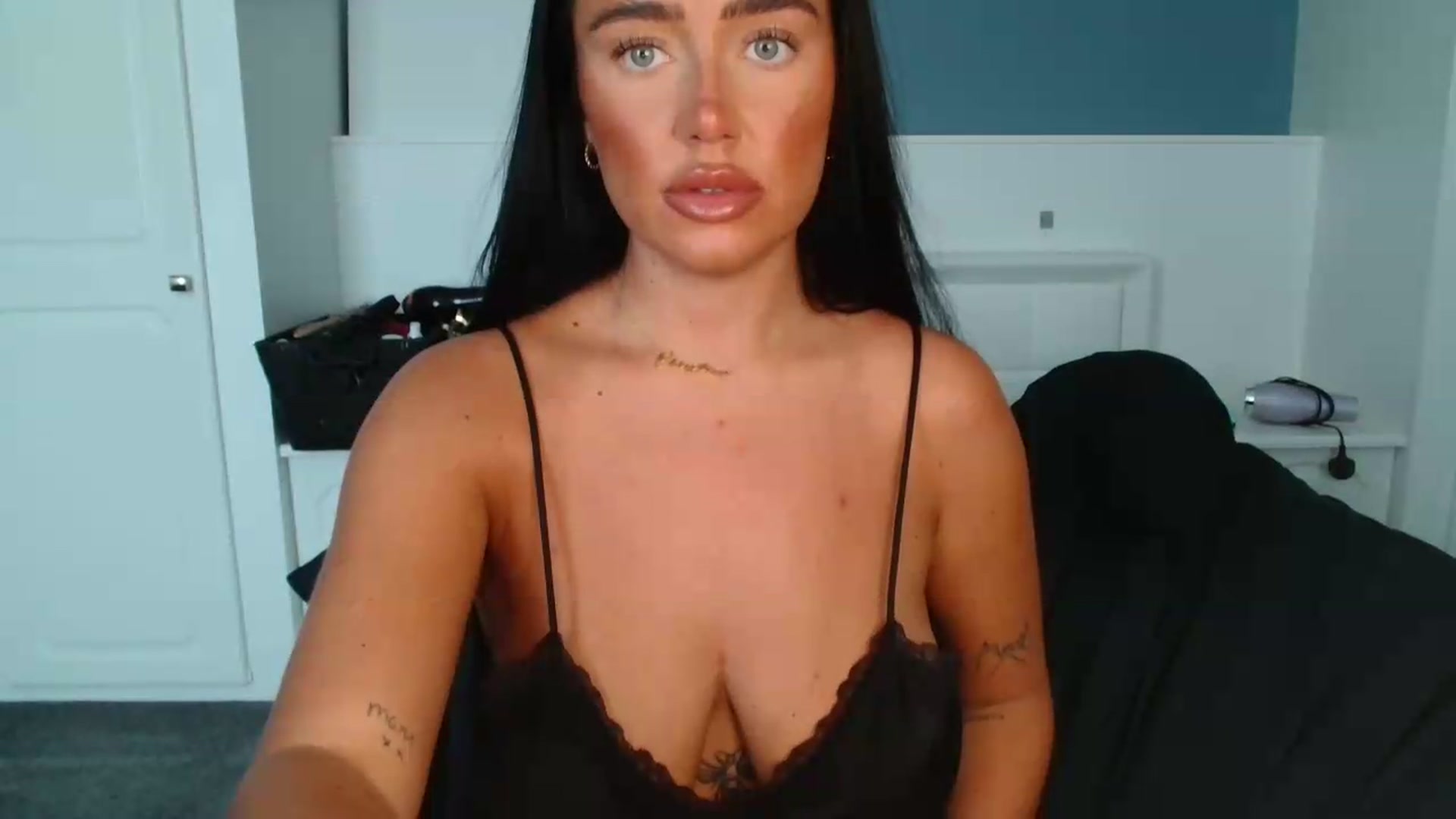 Gallery image thumbnail from ElleBloom's myfreecams stream on, 08/20/2026, 15:16 image 14 of 20