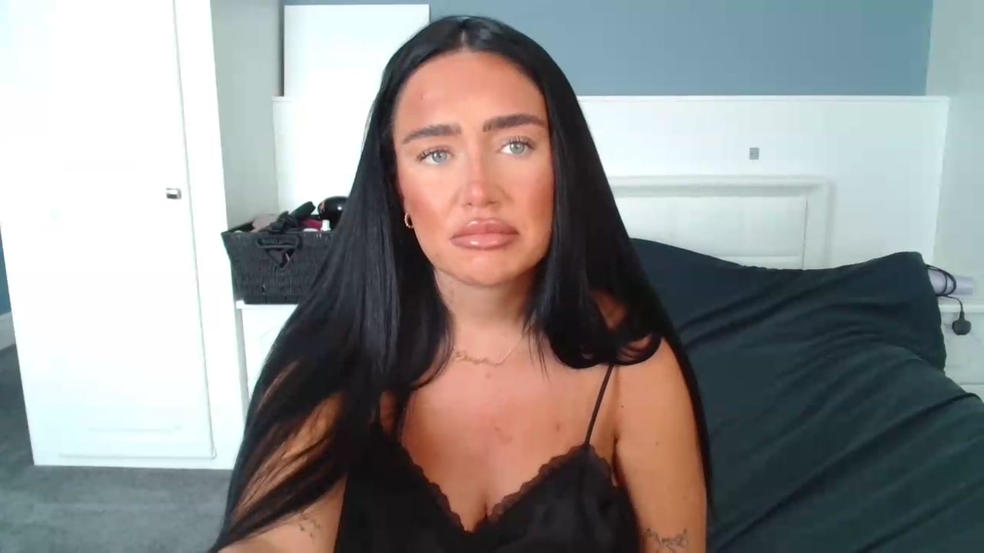 Gallery image thumbnail from ElleBloom's myfreecams stream on, 08/20/2026, 15:16 image 3 of 20