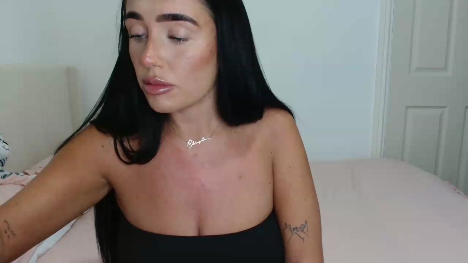 Gallery image thumbnail from ElleBloom's myfreecams stream on, 08/23/2026, 14:28 image 10 of 20