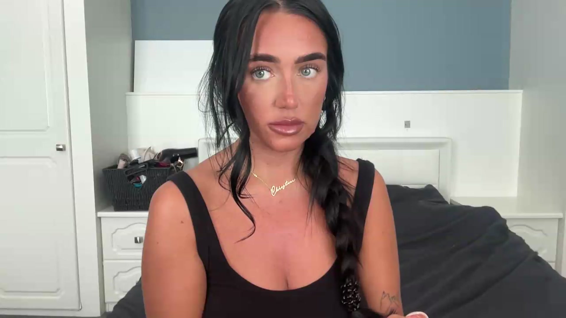 Gallery image thumbnail from ElleBloom's myfreecams stream on, 08/25/2026, 12:51 image 13 of 20