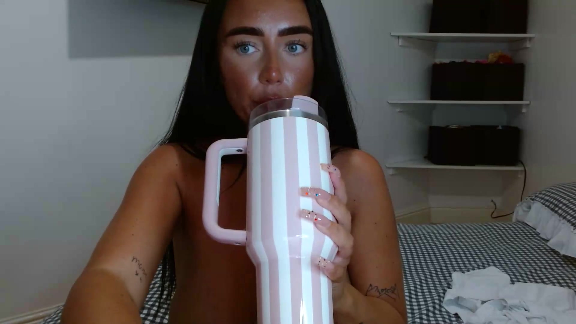 Gallery image thumbnail from ElleBloom's myfreecams stream on, 08/30/2026, 15:25 image 16 of 20