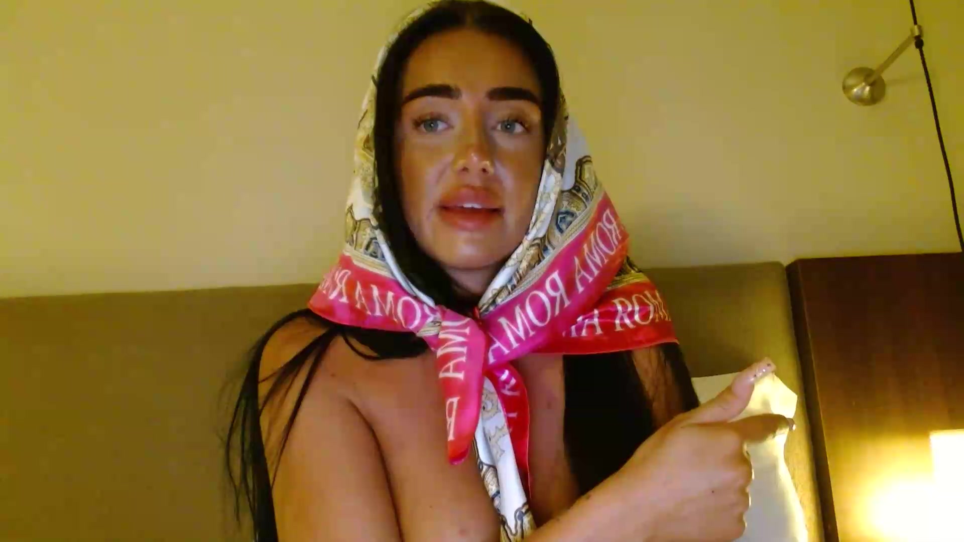 Gallery image thumbnail from ElleBloom's myfreecams stream on, 09/01/2026, 19:05 image 16 of 20