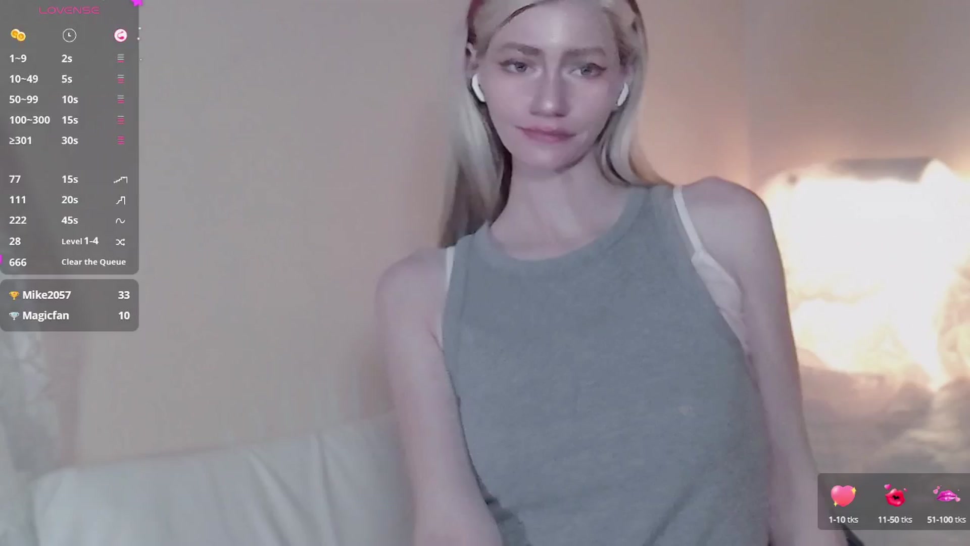 Gallery image thumbnail from ElleGb's myfreecams stream on, 10/05/2025, 09:58 image 19 of 20