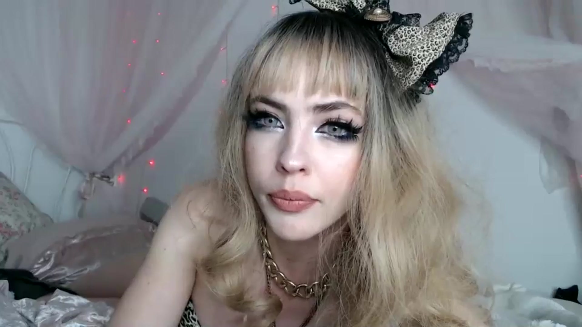 Gallery image thumbnail from ElleLaquent's myfreecams stream on, 04/24/2024, 21:55 image 13 of 20