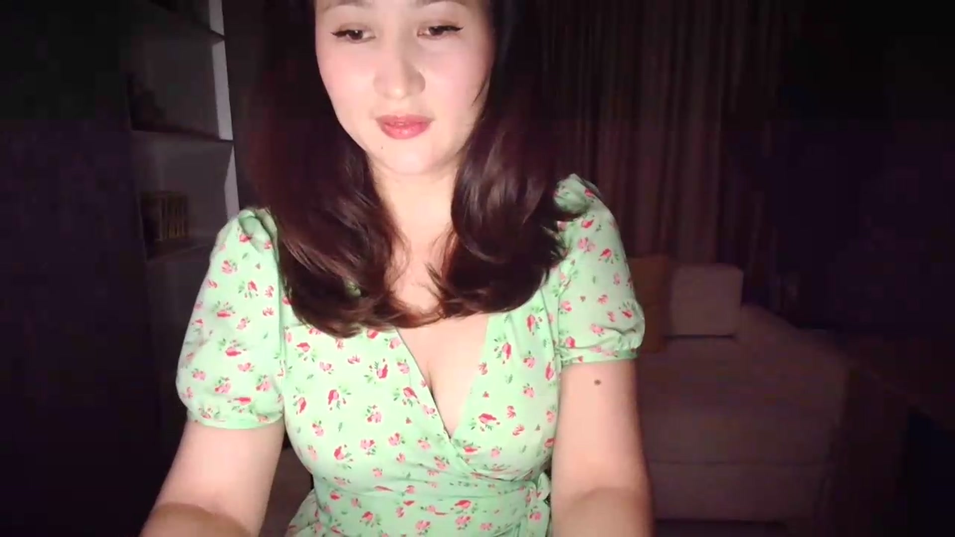 Gallery image thumbnail from ElleMfc's myfreecams stream on, 08/17/2026, 19:30 image 16 of 20