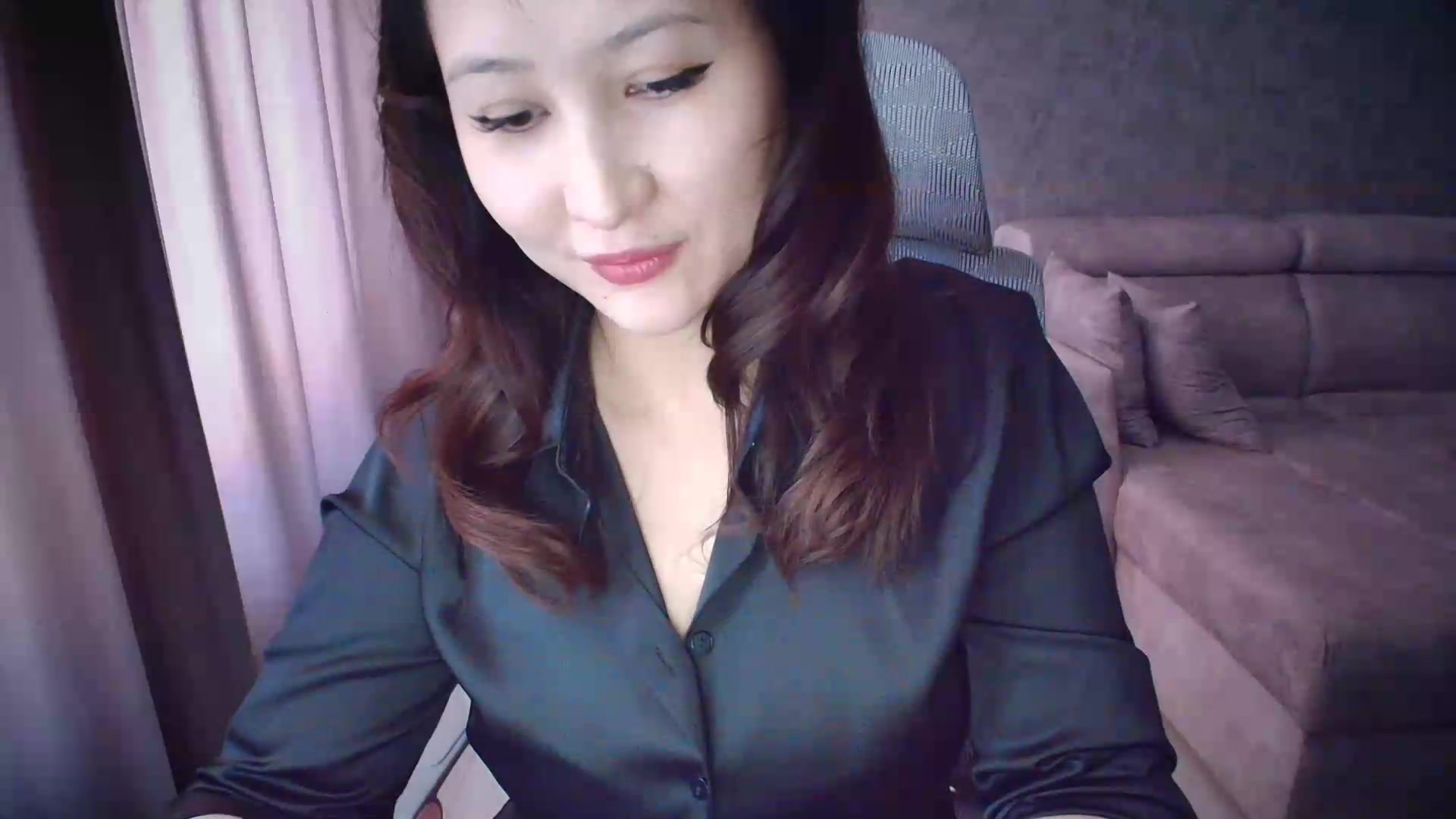 Gallery image thumbnail from ElleMfc's myfreecams stream on, 08/19/2026, 05:51 image 17 of 20