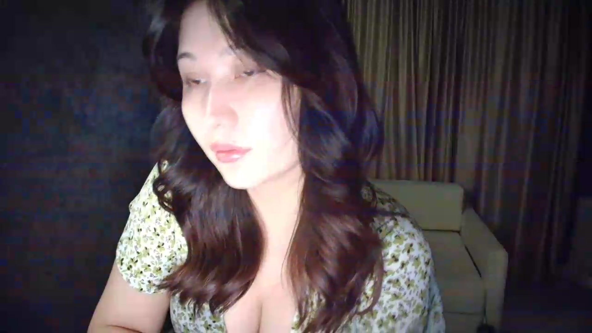 Gallery image thumbnail from ElleMfc's myfreecams stream on, 08/20/2026, 18:53 image 19 of 20