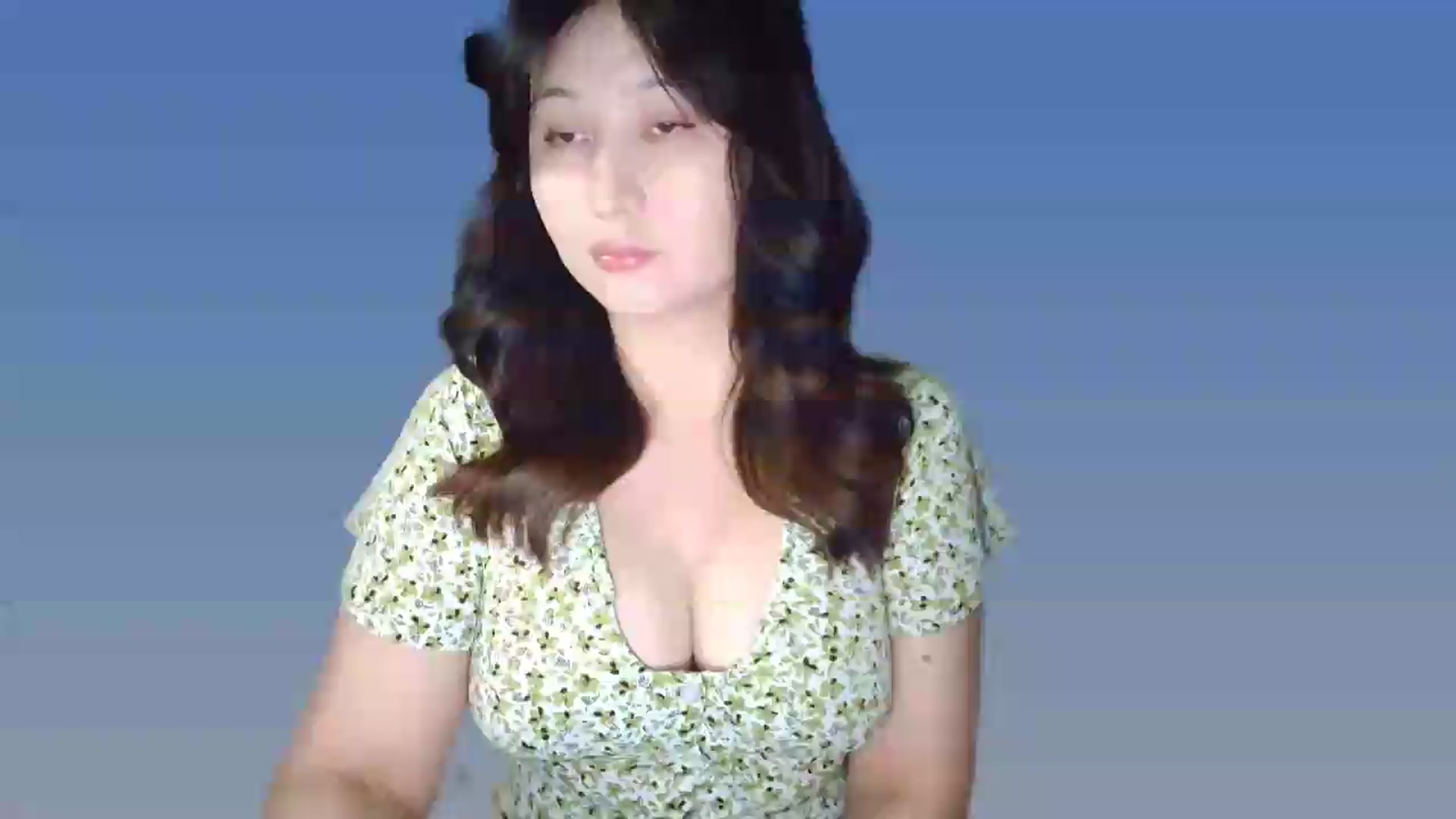 Gallery image thumbnail from ElleMfc's myfreecams stream on, 08/20/2026, 18:53 image 15 of 20