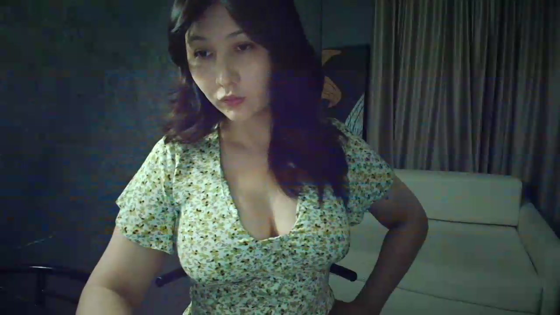 Gallery image thumbnail from ElleMfc's myfreecams stream on, 08/20/2026, 19:43 image 18 of 20