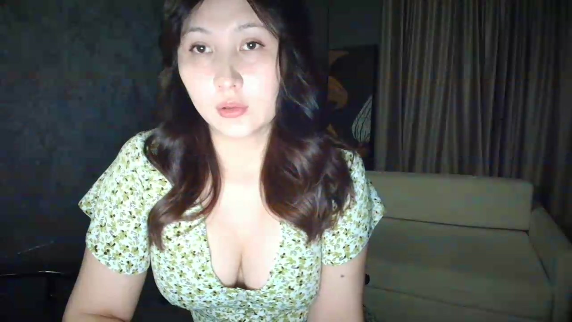 Gallery image thumbnail from ElleMfc's myfreecams stream on, 08/20/2026, 19:43 image 9 of 20