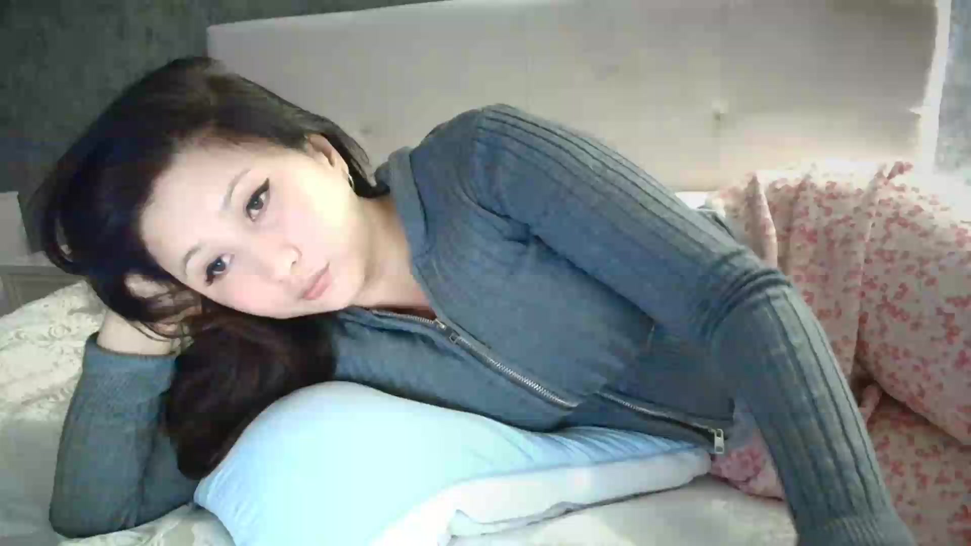 Gallery image thumbnail from ElleMfc's myfreecams stream on, 08/26/2026, 19:24 image 2 of 20