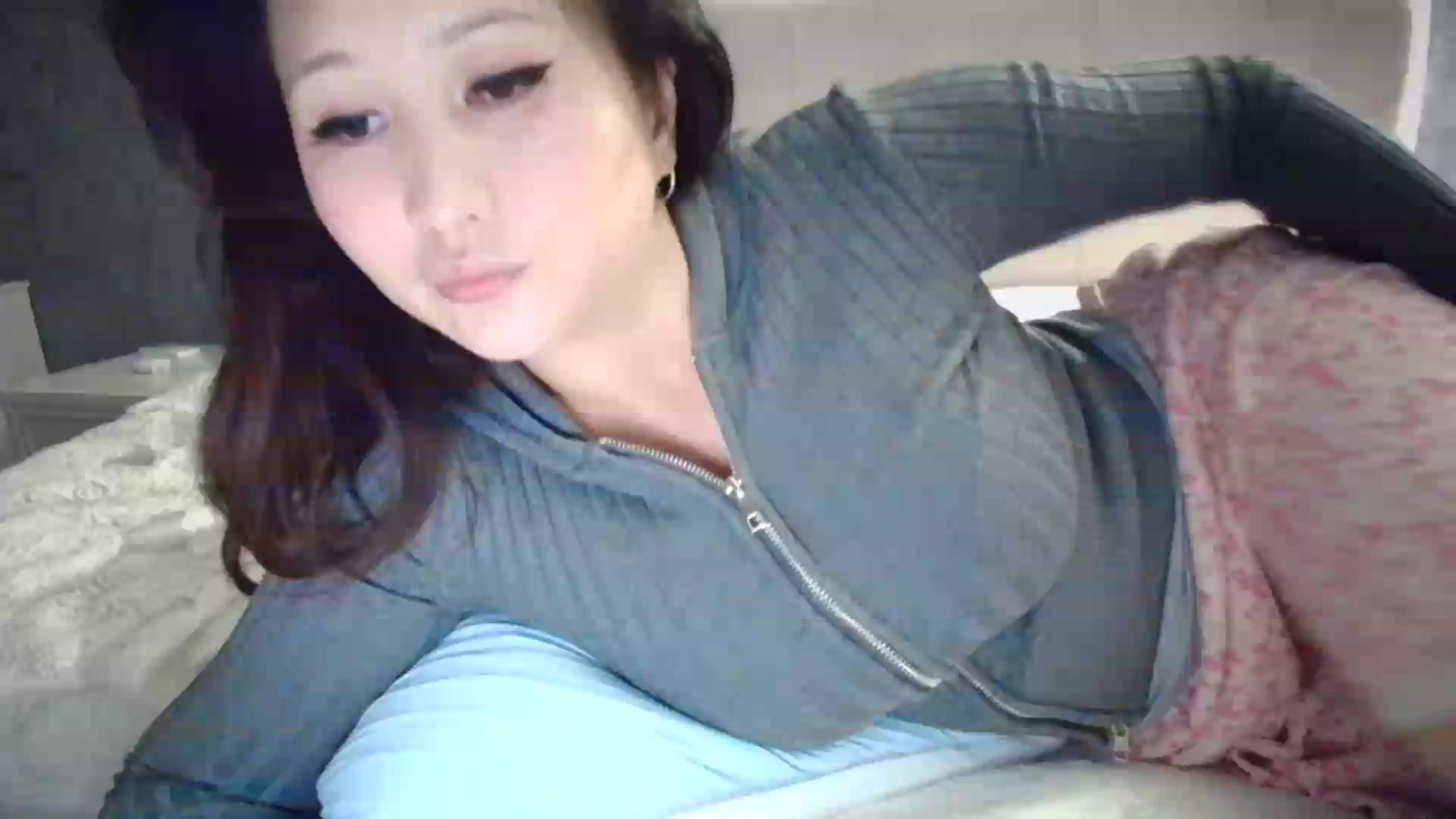 Gallery image thumbnail from ElleMfc's myfreecams stream on, 08/26/2026, 19:24 image 3 of 20