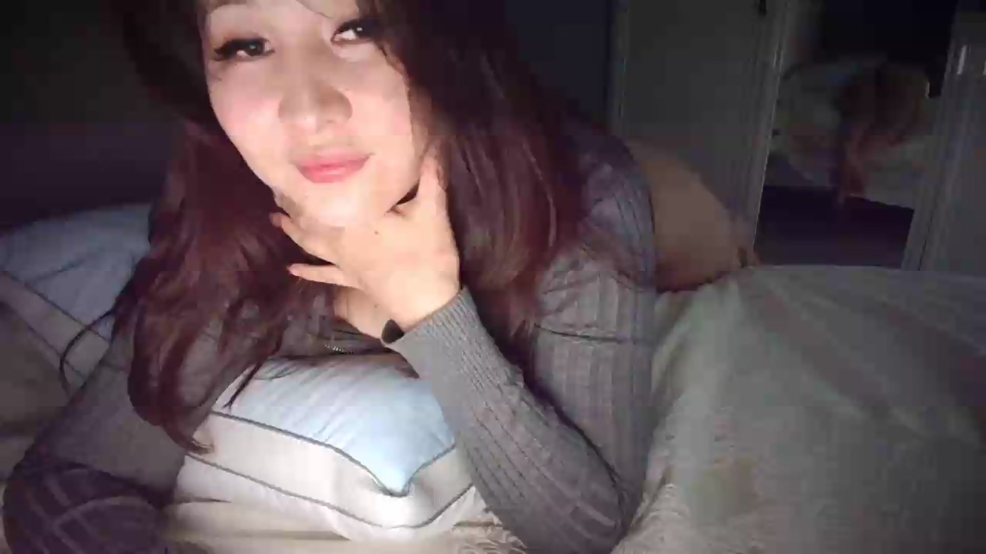 Gallery image thumbnail from ElleMfc's myfreecams stream on, 08/26/2026, 20:10 image 1 of 20