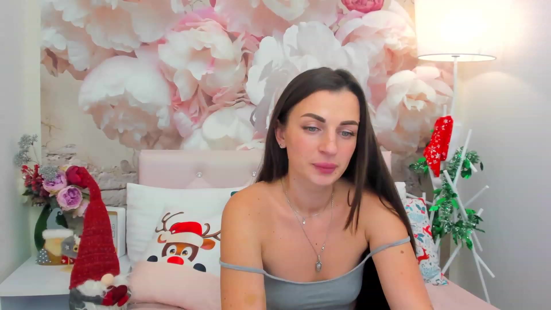 Gallery image thumbnail from ElleSwan's myfreecams stream on, 12/25/2022, 12:50 image 5 of 20