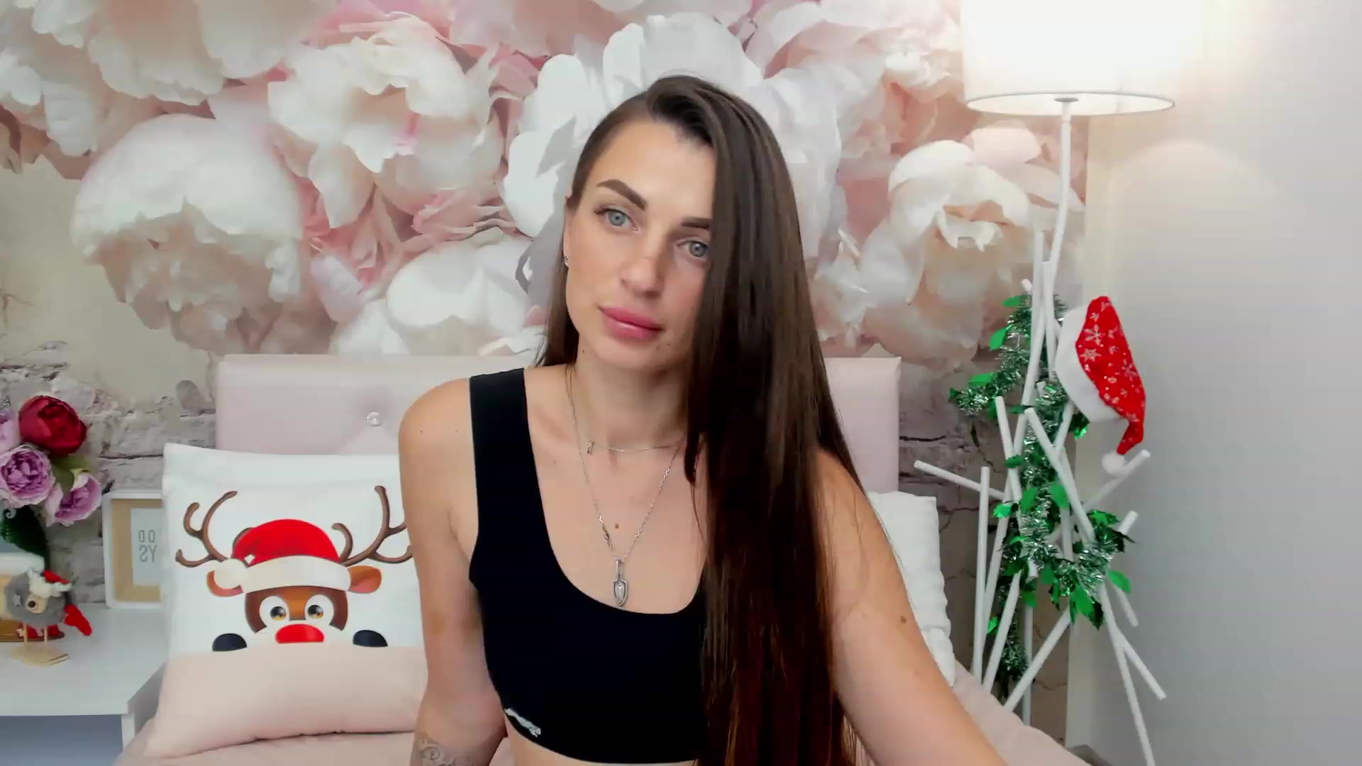 Gallery image thumbnail from ElleSwan's myfreecams stream on, 12/26/2022, 09:50 image 20 of 20