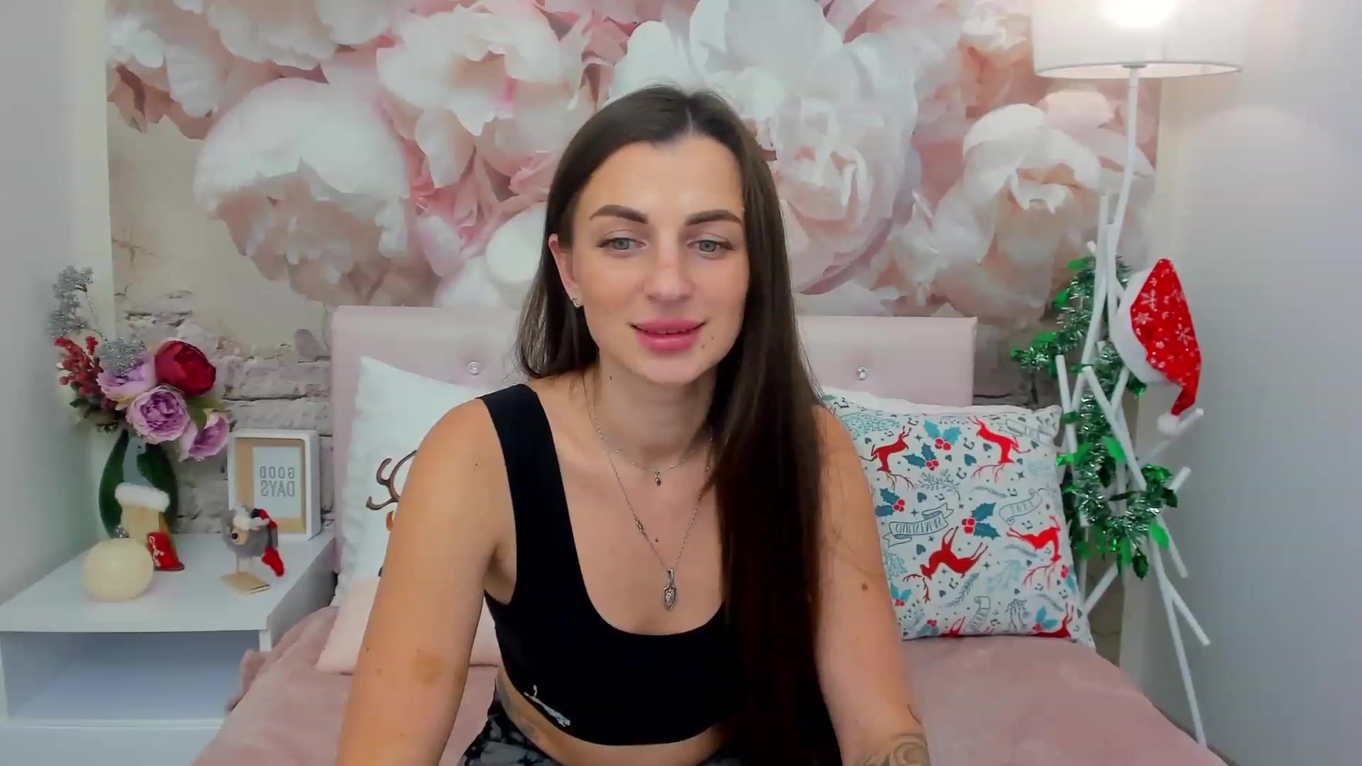 Gallery image thumbnail from ElleSwan's myfreecams stream on, 12/26/2022, 12:27 image 12 of 20