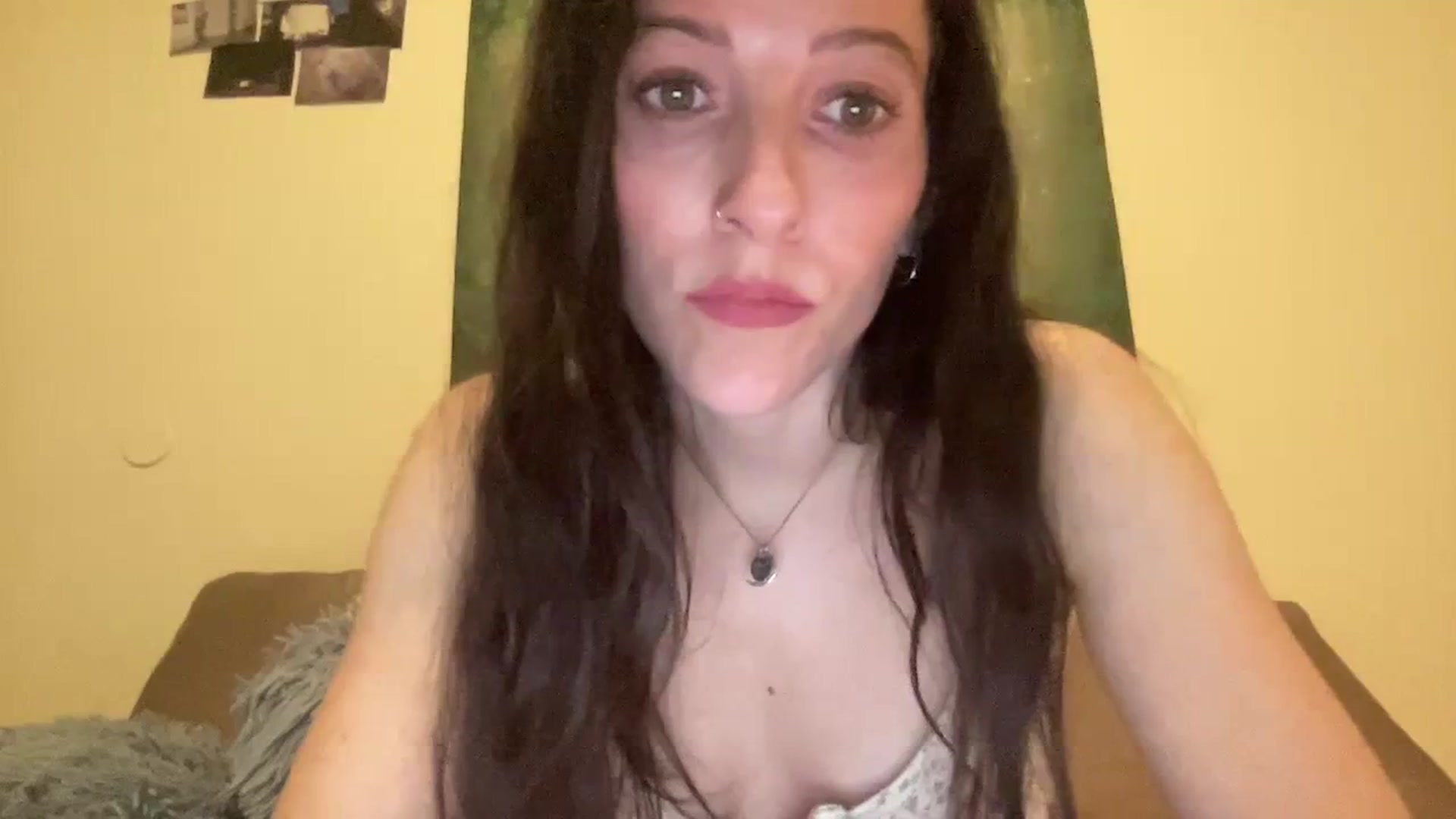 Gallery image thumbnail from Ellebabe's myfreecams stream on, 01/03/2024, 08:25 image 7 of 20