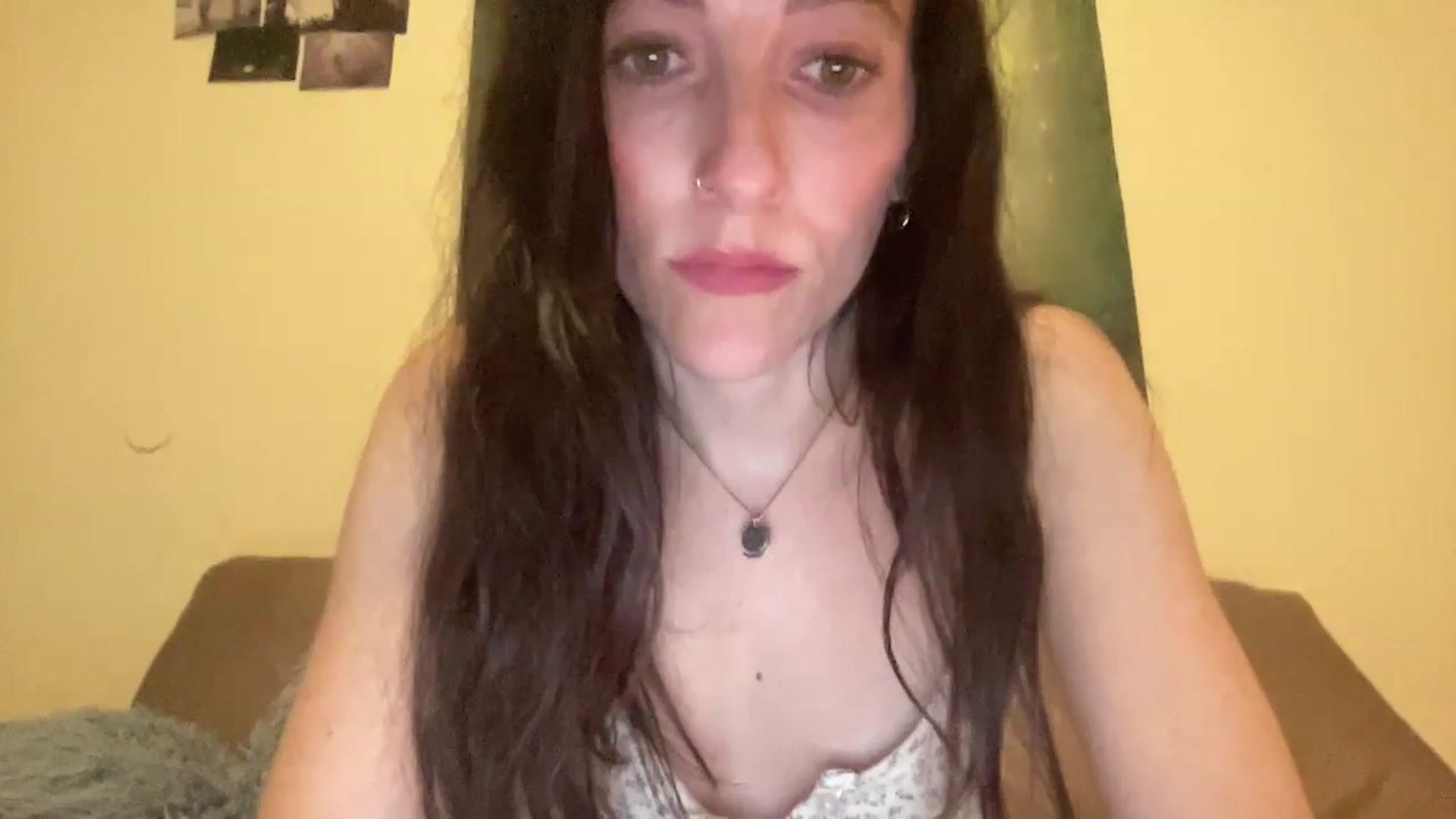 Gallery image thumbnail from Ellebabe's myfreecams stream on, 01/03/2024, 08:25 image 12 of 20