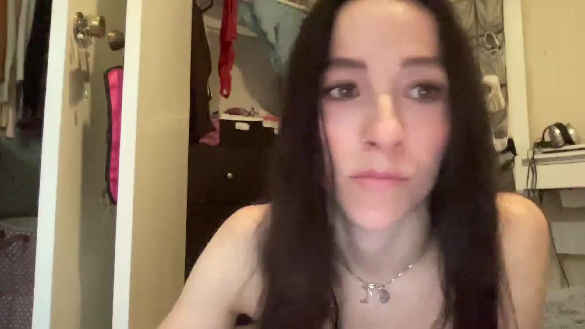 Gallery image thumbnail from Ellebabe's myfreecams stream on, 01/03/2024, 21:57 image 7 of 20