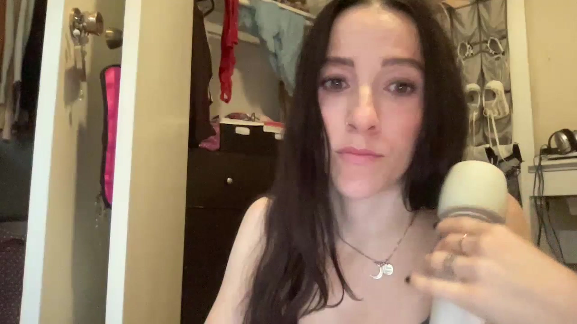 Gallery image thumbnail from Ellebabe's myfreecams stream on, 01/03/2024, 21:57 image 4 of 20