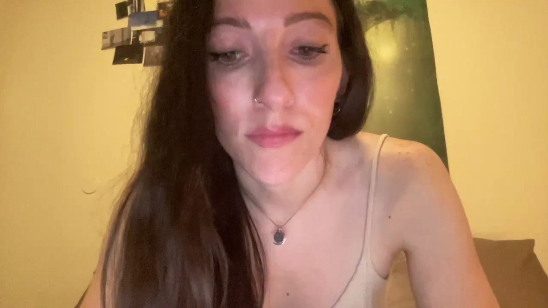 Gallery image thumbnail from Ellebabe's myfreecams stream on, 01/05/2024, 07:56 image 18 of 20