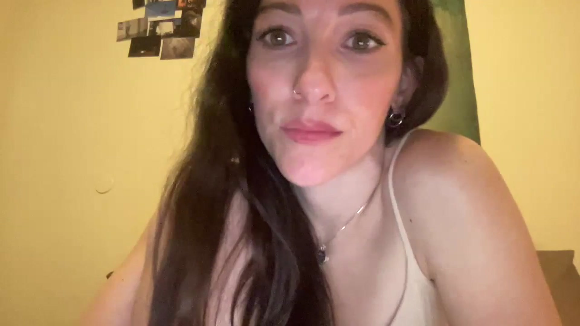 Gallery image thumbnail from Ellebabe's myfreecams stream on, 01/05/2024, 07:56 image 12 of 20
