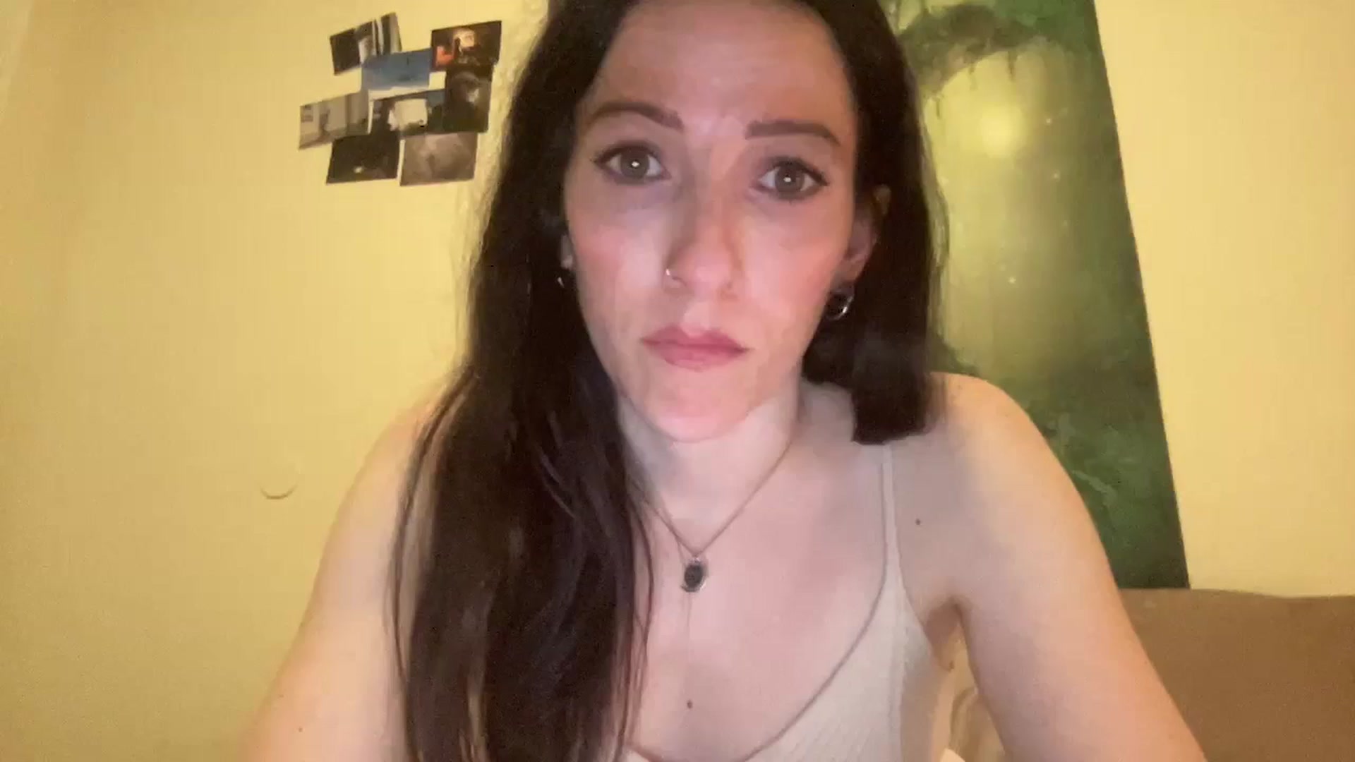 Gallery image thumbnail from Ellebabe's myfreecams stream on, 01/05/2024, 07:56 image 8 of 20
