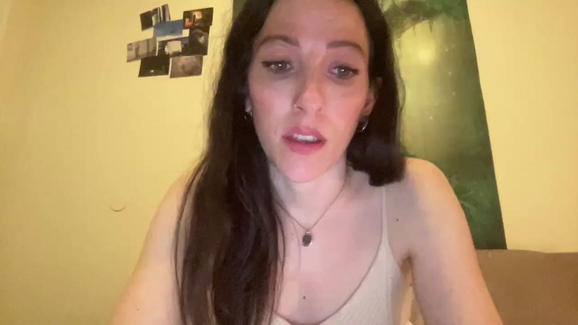 Gallery image thumbnail from Ellebabe's myfreecams stream on, 01/05/2024, 07:56 image 9 of 20
