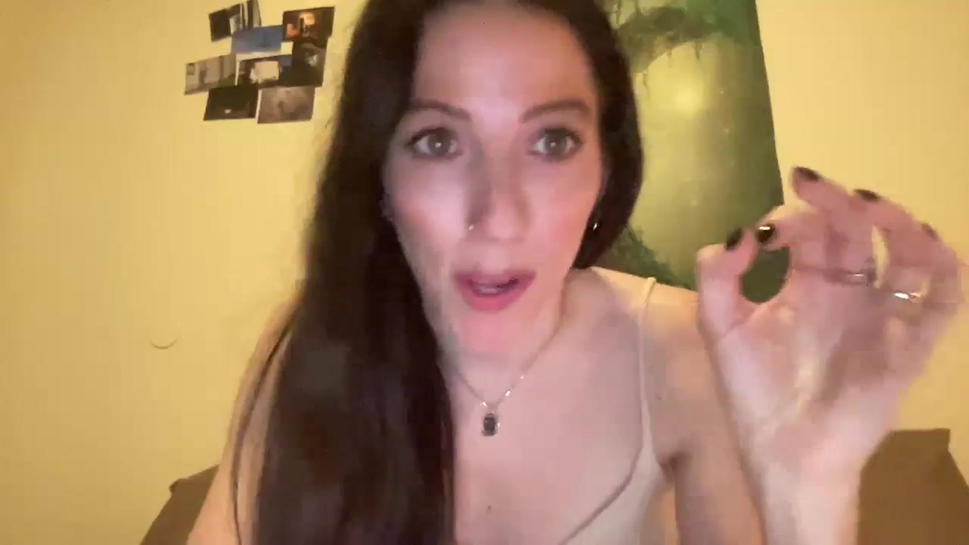 Gallery image thumbnail from Ellebabe's myfreecams stream on, 01/05/2024, 07:56 image 14 of 20