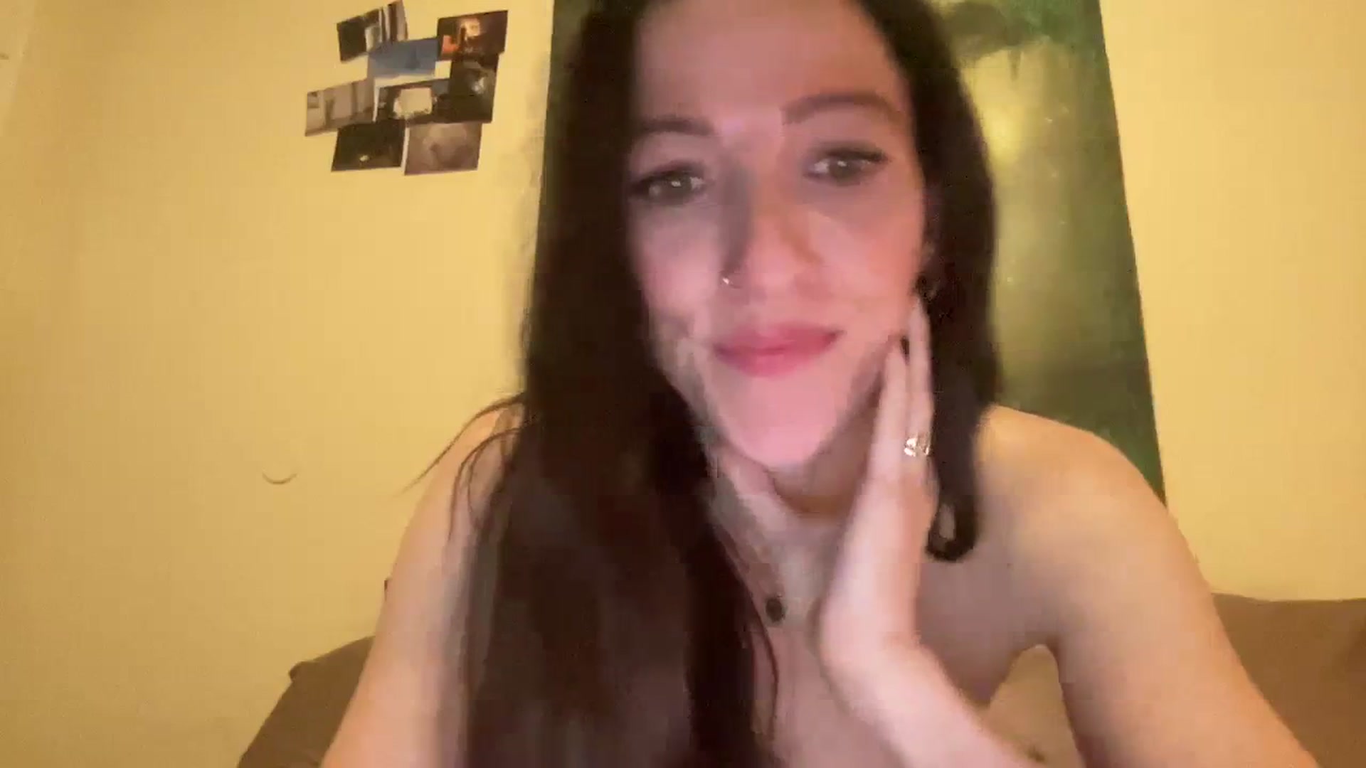 Gallery image thumbnail from Ellebabe's myfreecams stream on, 01/05/2024, 09:15 image 6 of 20
