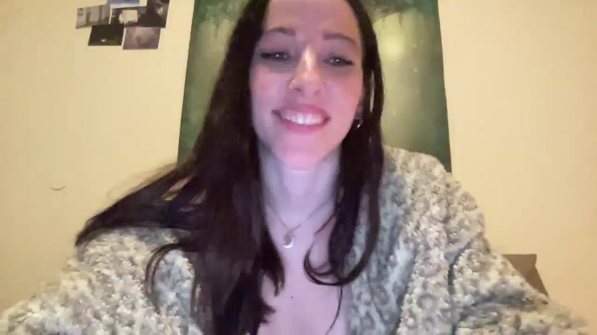 Gallery image thumbnail from Ellebabe's myfreecams stream on, 01/05/2024, 09:15 image 18 of 20