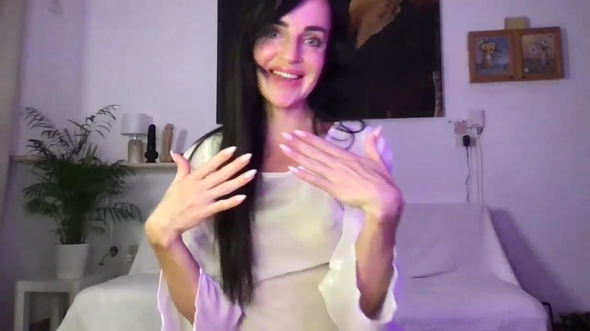 Gallery image thumbnail from Ellemell's myfreecams stream on, 06/10/2025, 21:59 image 14 of 20