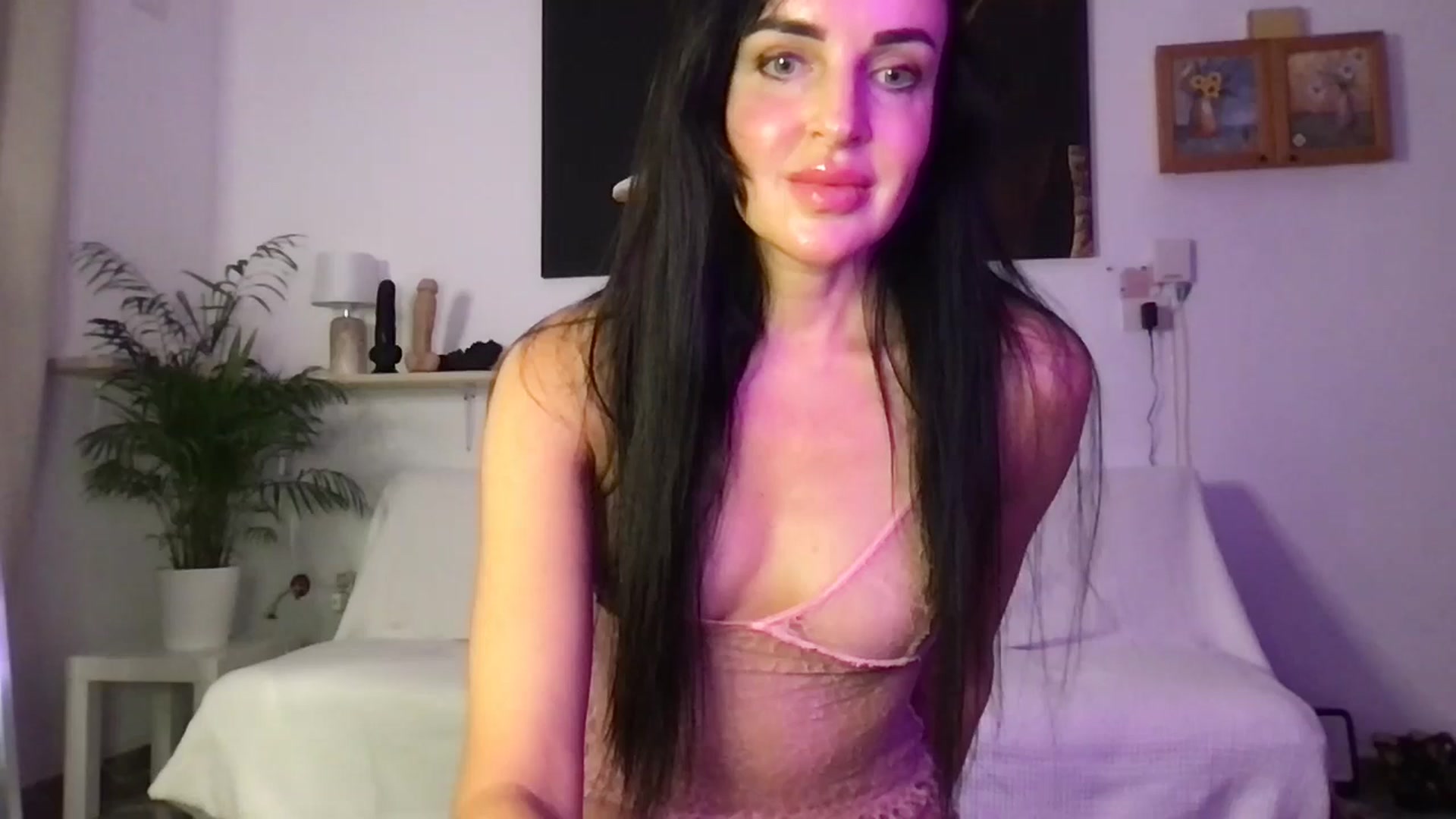 Gallery image thumbnail from Ellemell's myfreecams stream on, 06/10/2025, 21:59 image 20 of 20