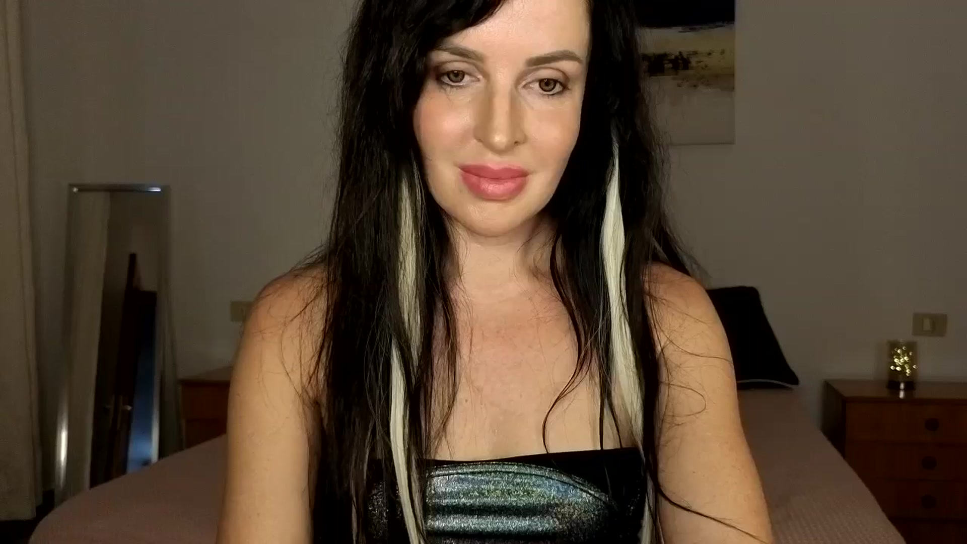 Gallery image thumbnail from Ellemell's myfreecams stream on, 07/15/2025, 19:10 image 20 of 20