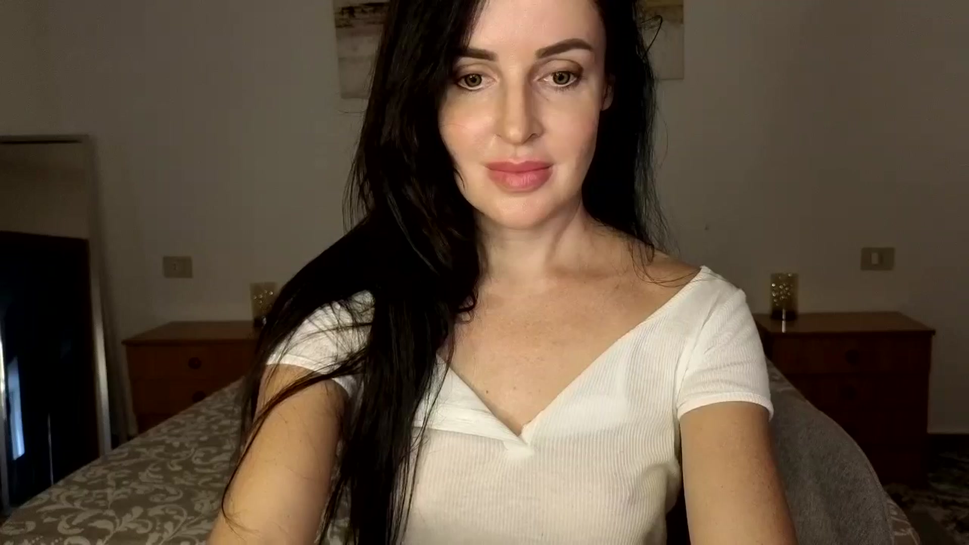 Gallery image thumbnail from Ellemell's myfreecams stream on, 10/05/2025, 17:29 image 10 of 20