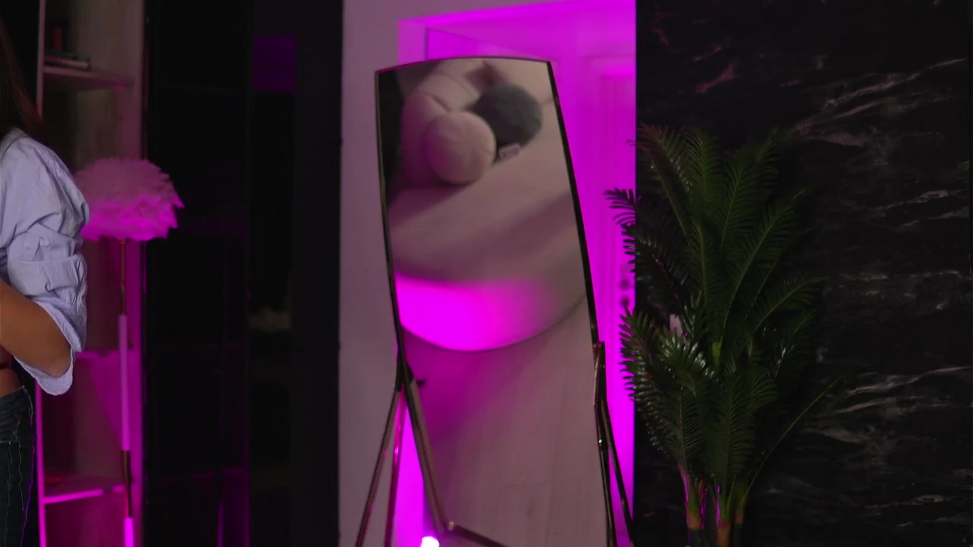 Gallery image thumbnail from EllenKarter's myfreecams stream on, 02/19/2025, 01:05 image 18 of 20