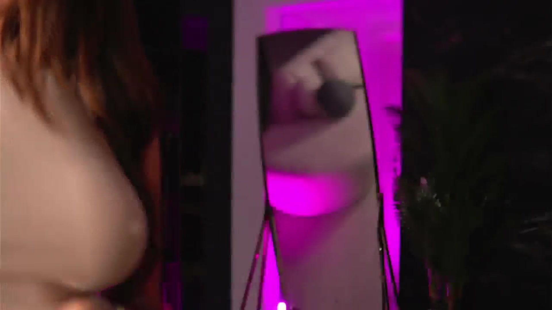 Gallery image thumbnail from EllenKarter's myfreecams stream on, 02/19/2025, 01:05 image 15 of 20