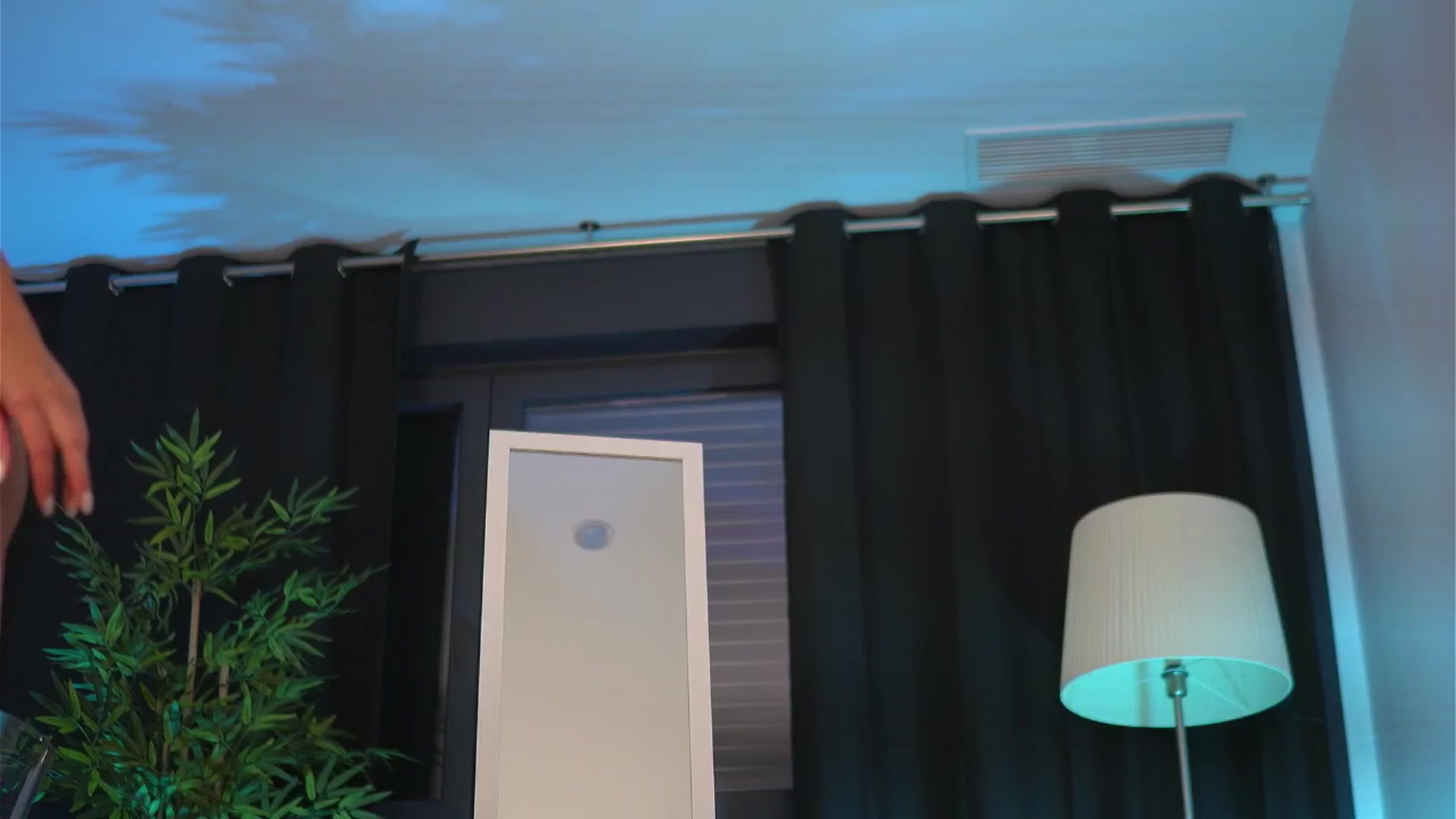 Gallery image thumbnail from EllenKarter's myfreecams stream on, 08/04/2025, 23:03 image 15 of 20