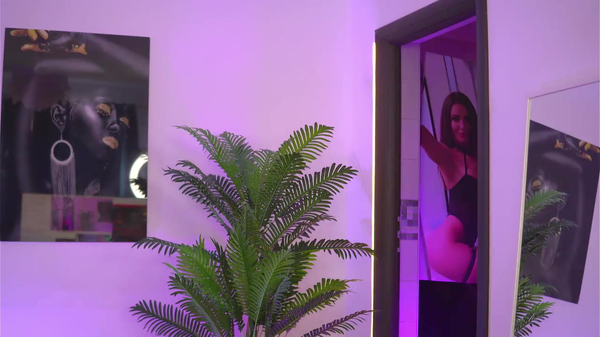 Gallery image thumbnail from EllenKarter's myfreecams stream on, 05/11/2026, 06:12 image 12 of 20
