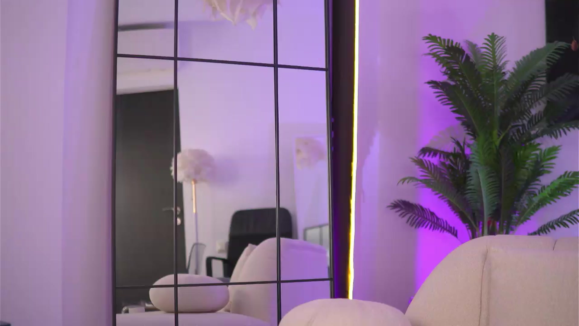 Gallery image thumbnail from EllenKarter's myfreecams stream on, 06/23/2026, 09:08 image 11 of 20