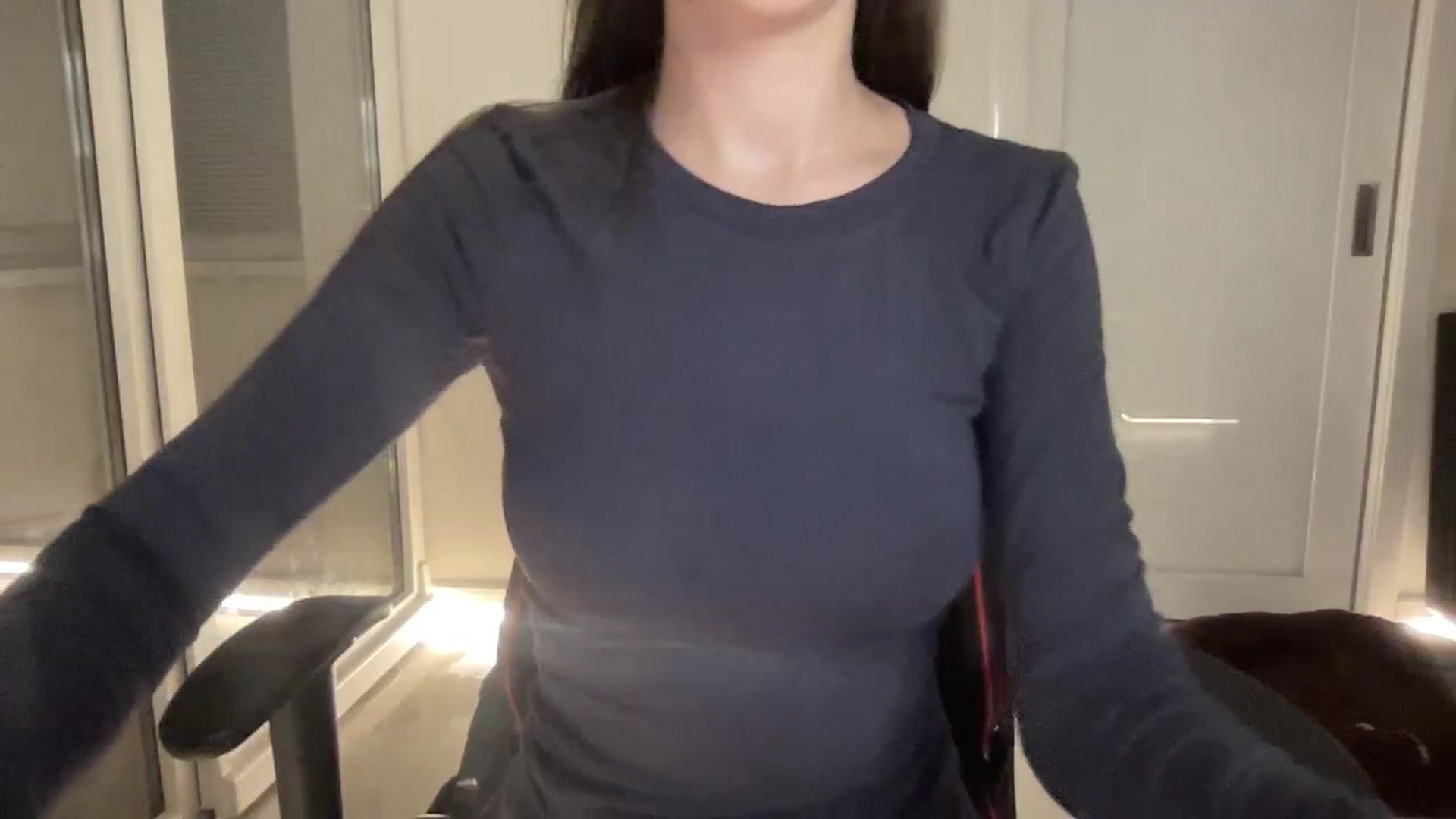 Gallery image thumbnail from ElliPoole's myfreecams stream on, 07/25/2023, 20:23 image 12 of 20