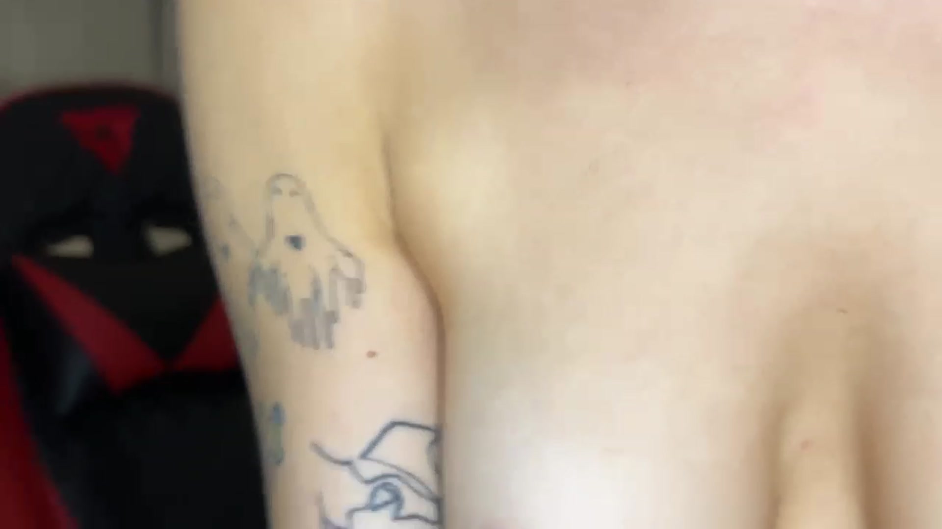 Gallery image thumbnail from ElliPoole's myfreecams stream on, 08/09/2023, 18:11 image 11 of 20
