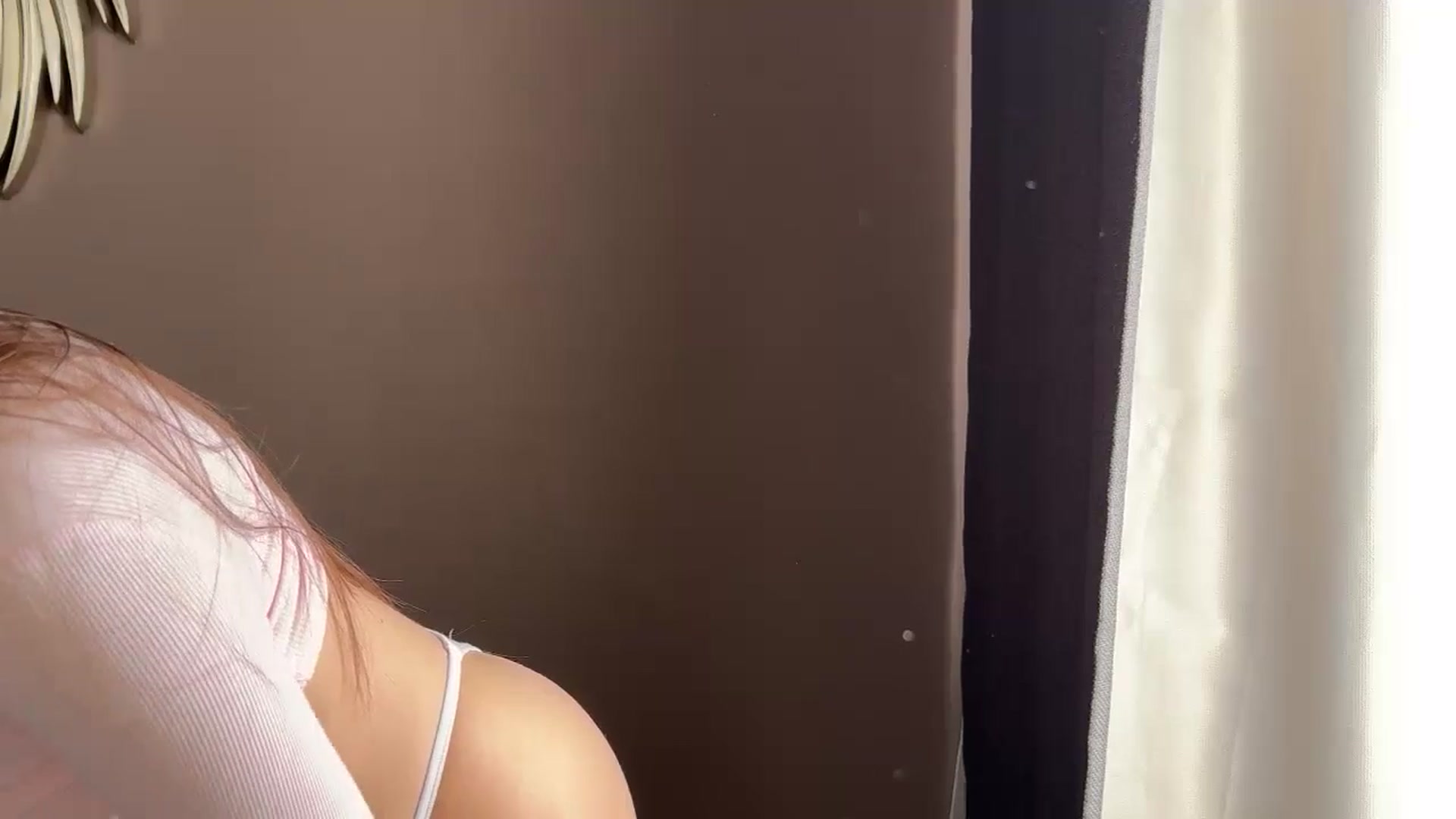 Gallery image thumbnail from ElliPoole's myfreecams stream on, 05/22/2024, 16:53 image 11 of 20