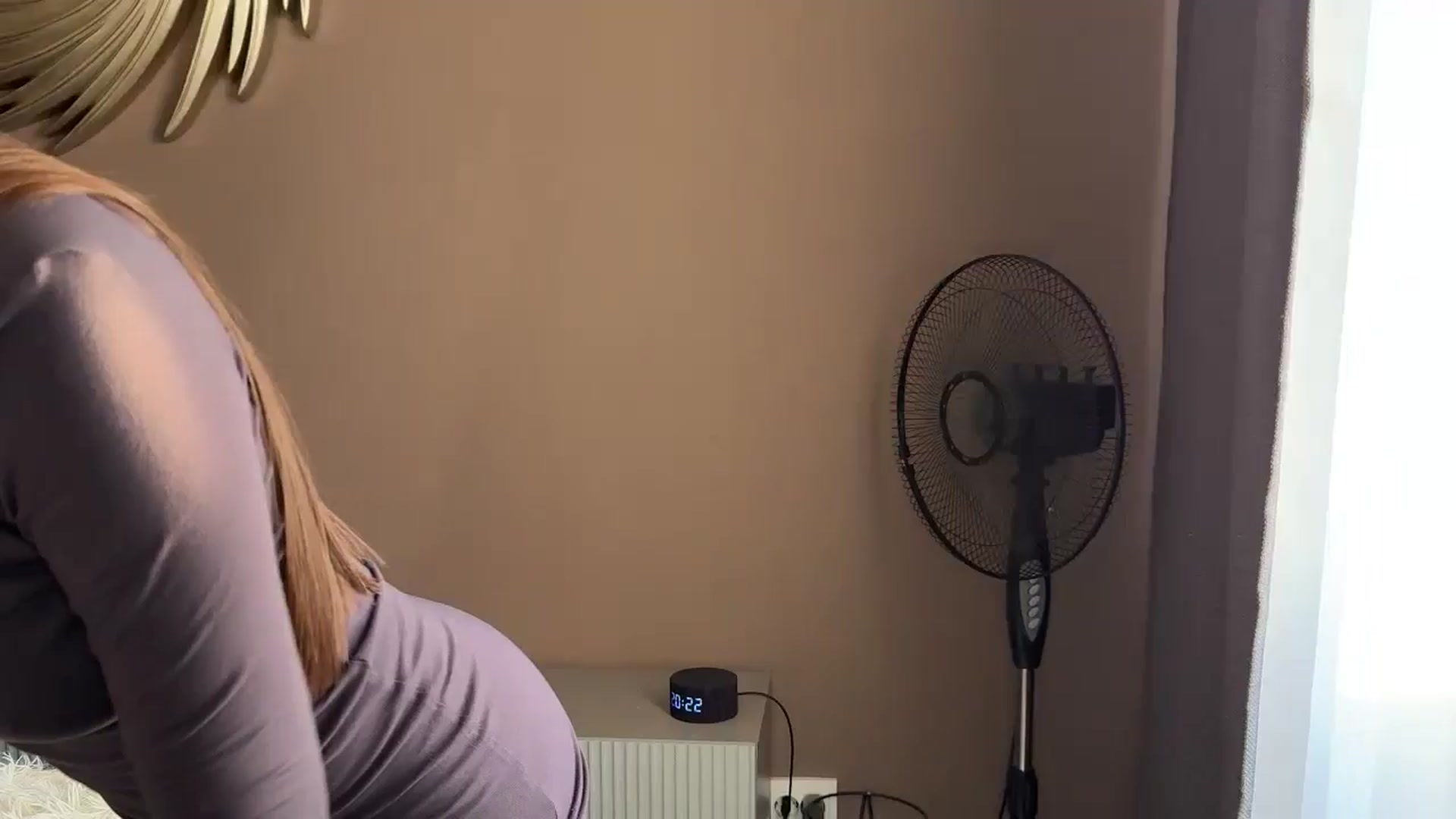 Gallery image thumbnail from ElliPoole's myfreecams stream on, 05/30/2024, 18:06 image 4 of 20