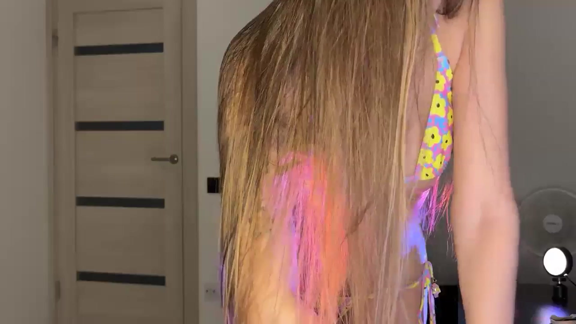 Gallery image thumbnail from ElliPoole's myfreecams stream on, 11/17/2024, 17:31 image 4 of 20